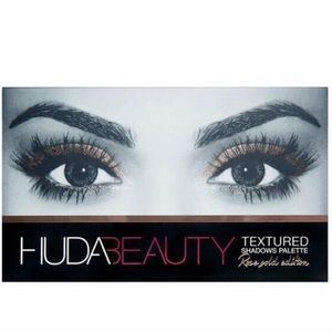 HUDA BEAUTY Eyeshadow palette